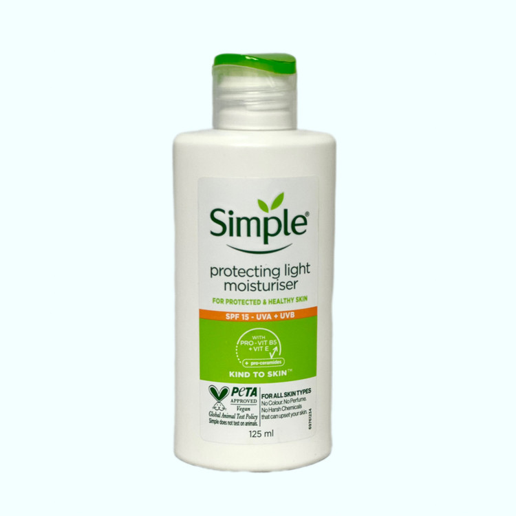 آبرسان و مرطوب کننده سیمپل مدل لایت با SPF 15 حجم ۱۲۵ میل
