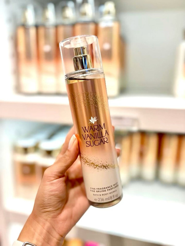 بادی اسپلش زنانه Bath & Body Works Warm Vanilla Sugar حجم 236 میلیلیتر | رایحه گرم، وانیلی و ماندگار