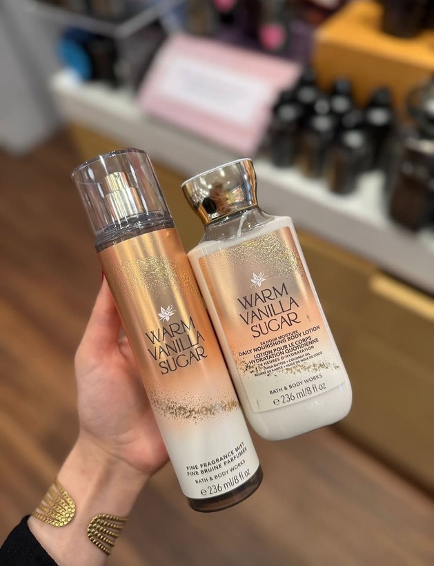 لوسیون بدن بث اند بادی وورکس Warm Vanilla Sugar، لوسیون بدن وانیلی، خرید لوسیون Warm Vanilla Sugar، لوسیون بدن Bath and Body Works، لوسیون بدن آبرسان، لوسیون بدن خوشبو، لوسیون بدن آمریکایی، لوسیون بدن اورجینال، لوسیون وانیلی زنانه.خرید لوسیون بدن Bath & Bo