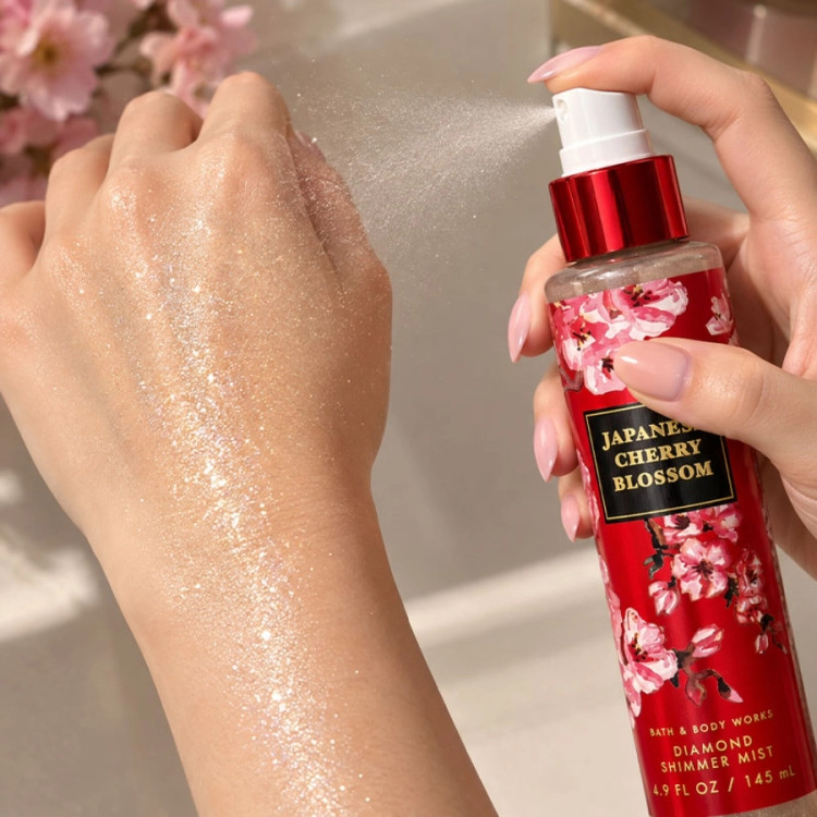 میست شاین دار بث اند بادی Japanese Cherry Blossom خوشبو کننده و براق کننده بدن145 میل