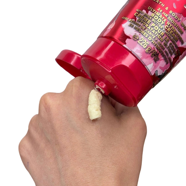 کرم بدن Japanese Cherry Blossom بث اند بادی ۲۲۶ میل