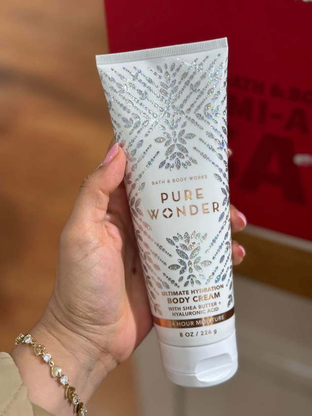 کرم بدن بات اند باادی ورکس Pure Wonder آبرسان ۲۴ ساعته حجم ۲۲۶ گرم